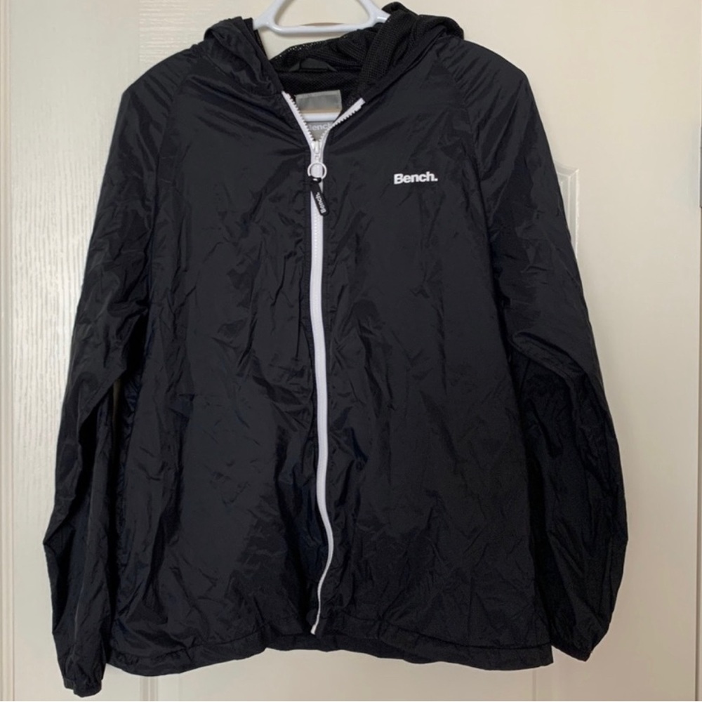 Women’s Black Bench Wind Breaker Jacket Size Large